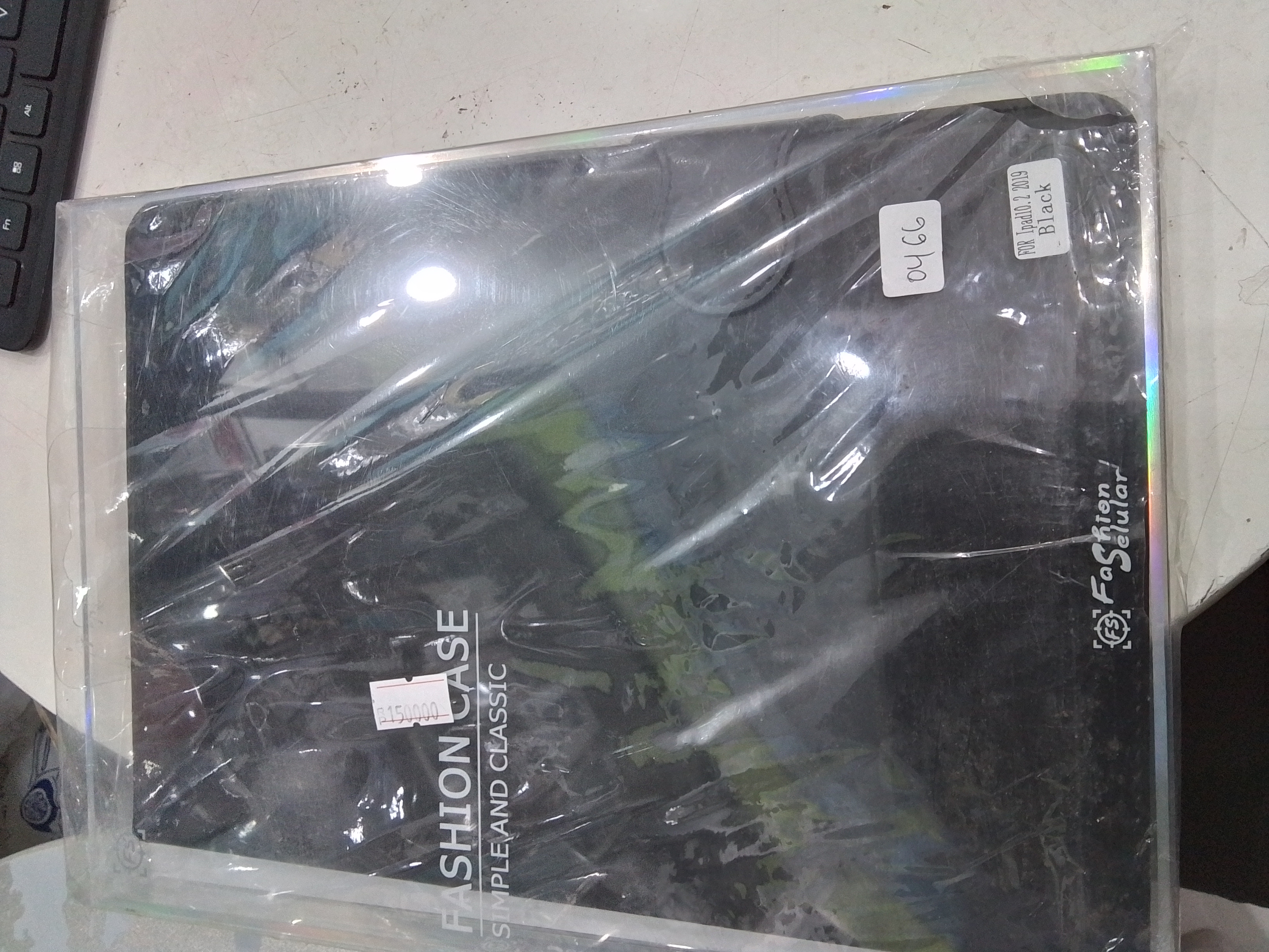 0466 SARUNG IPAD 10.2 2019 HITAM