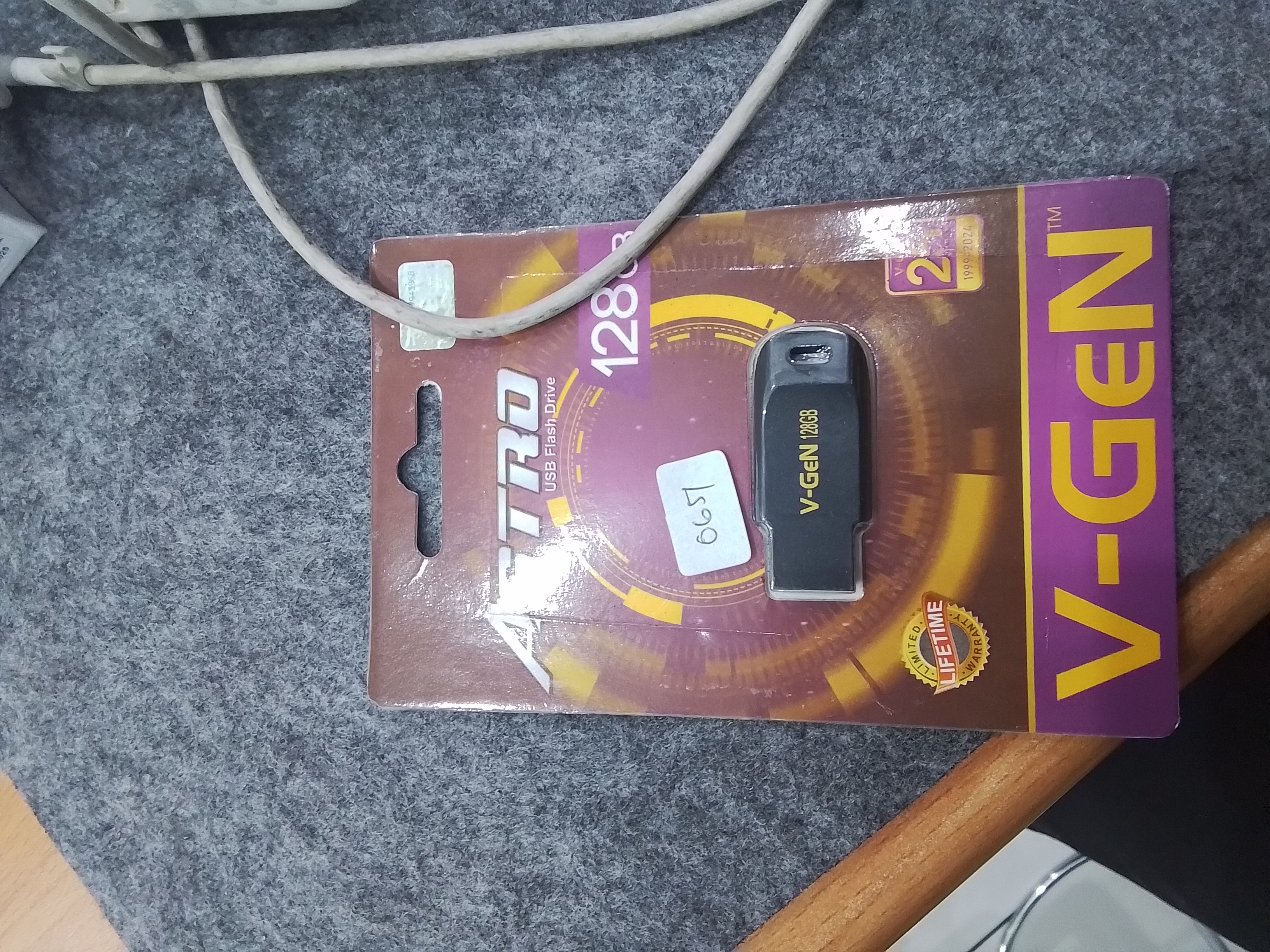 0651 FLASHDISK 128GB